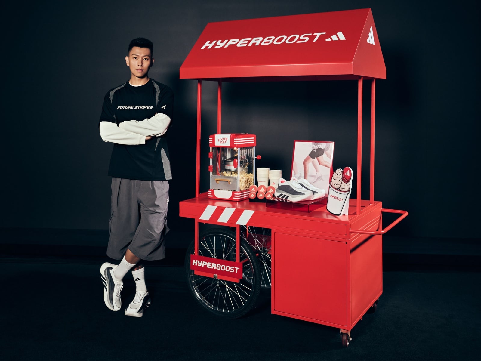 adidas HYPERBOOST 超級緩震跑鞋正式發表！E.SO瘦子也說讚：「包覆、穩定跟回彈性都很足夠！」