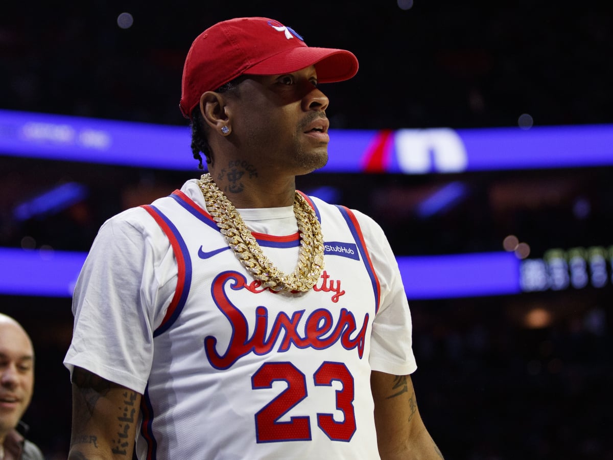 NBA／艾佛森直言喬丹永遠都是他的 GOAT！呼籲球迷不要踩一捧一：「你有權選擇任何球員！」