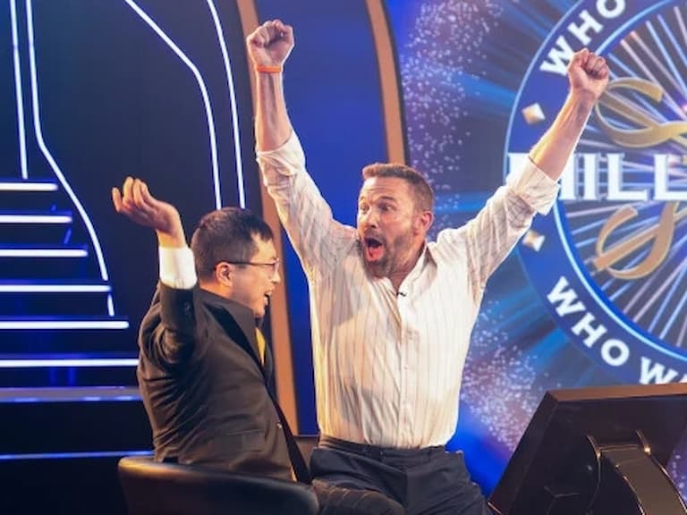 班艾佛列克 Ben Affleck 參加益智節目奪 100 萬美元！全數捐出做公益引讚爆！