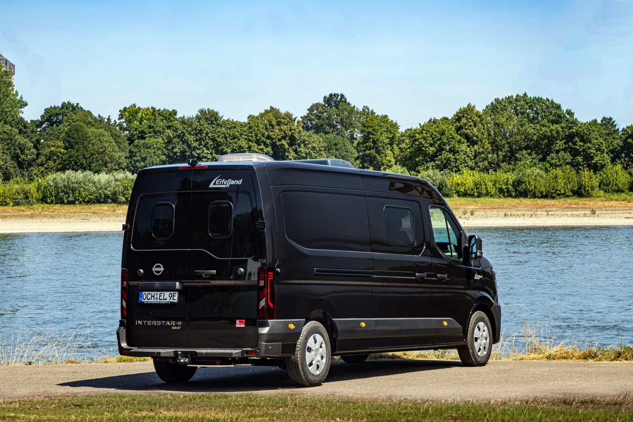 Nissan 電動露營車 Interstar-e Relax 曝光!87度電池免插電開暖氣現身德國車展