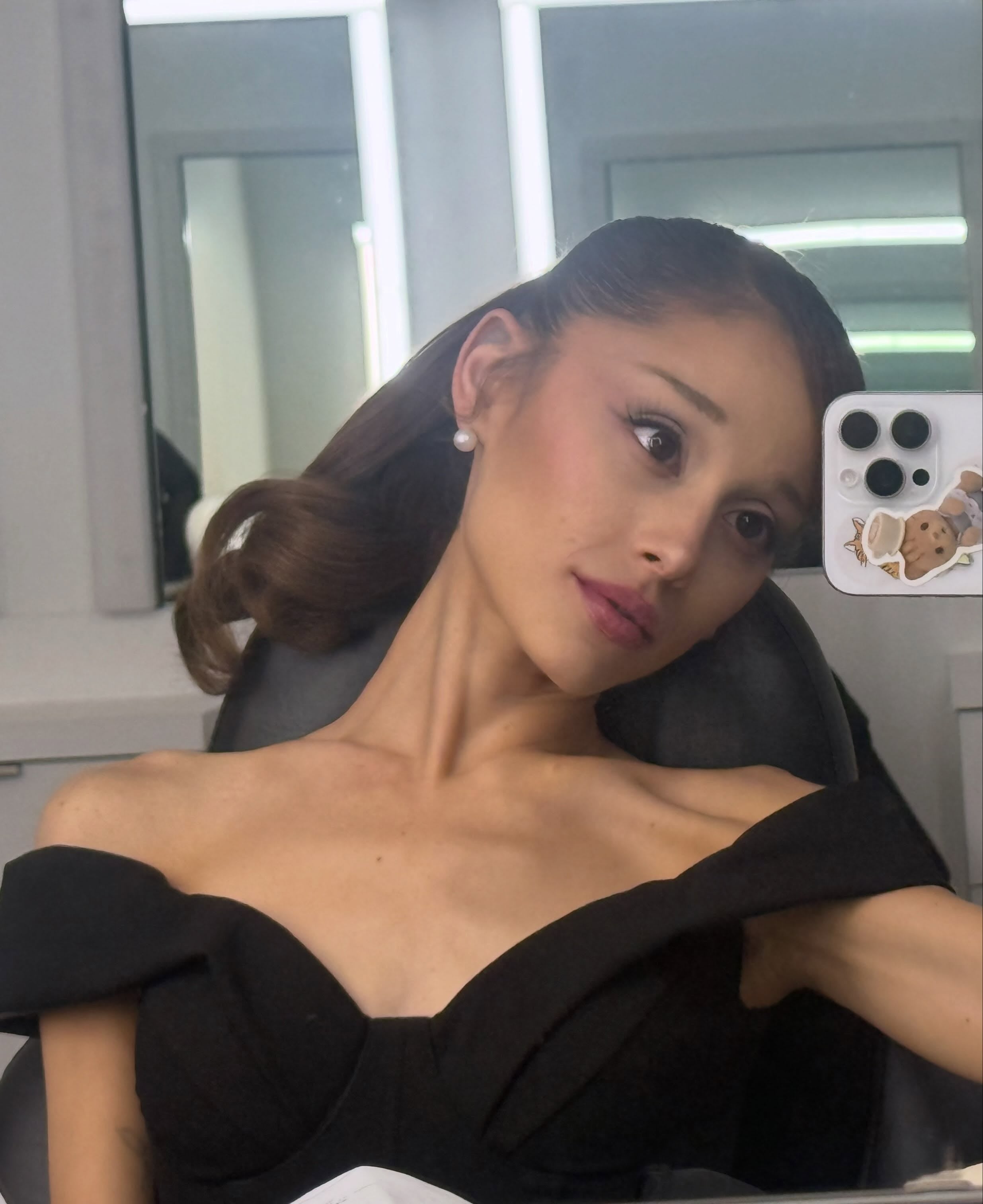 亞莉安娜 Ariana Grande 宣布巡演後暫別演藝圈!坦言:「受不了長期外界審視!」
