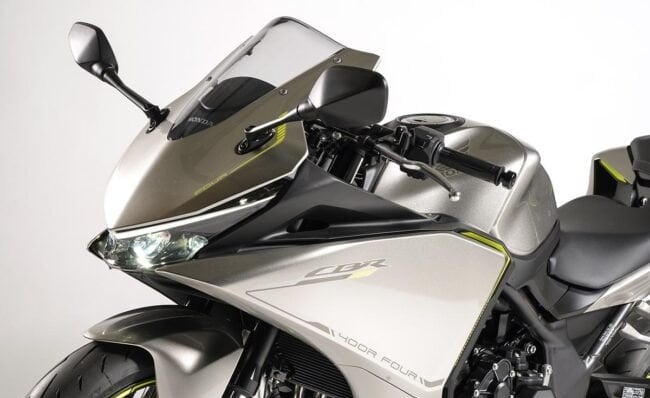 本田 Honda CBR400R FOUR E-Clutch開賣!119萬日圓價格網友傻眼,直4引擎規格一次看!