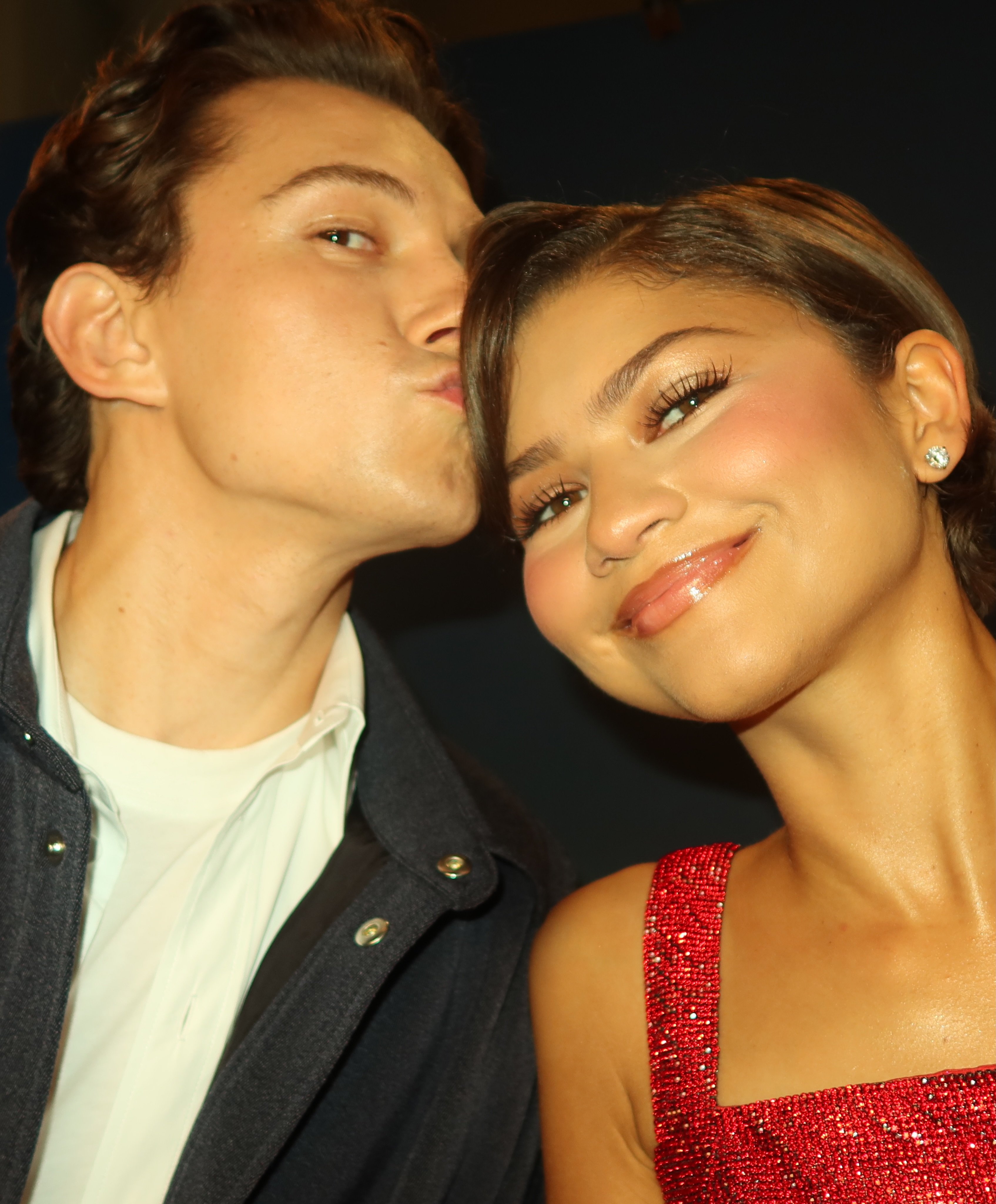 《蜘蛛人：重生日》Zendaya 親揭湯姆霍蘭德迷人地方！直言：「戲外也是蜘蛛人！」