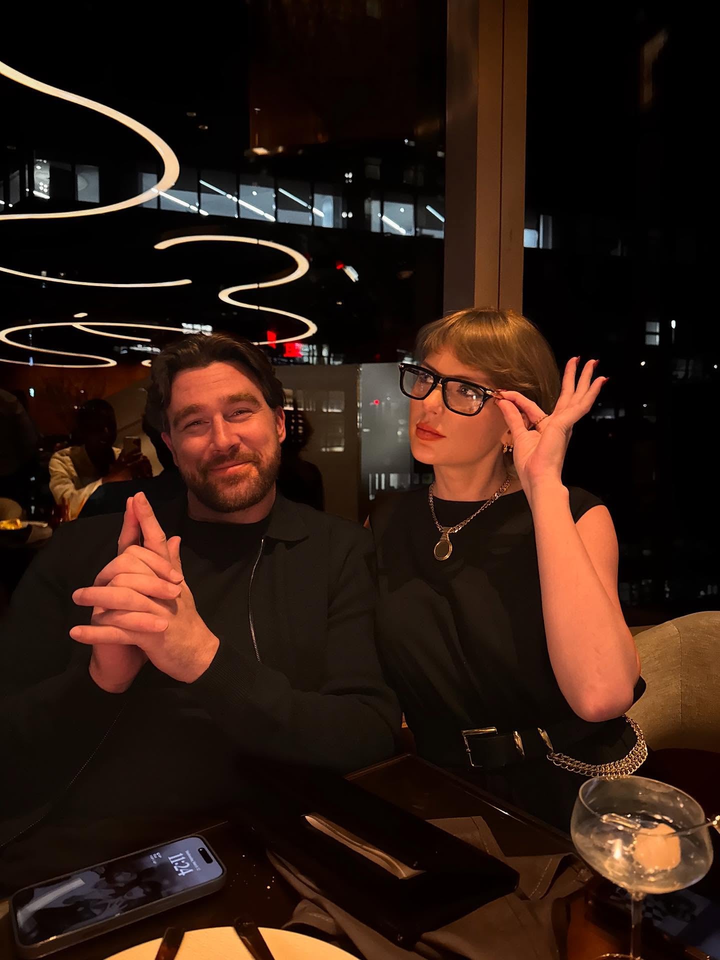 泰勒絲 Taylor Swift 婚後壓力巨大!傳特拉維斯凱爾西想闖鄉村樂壇引熱議!