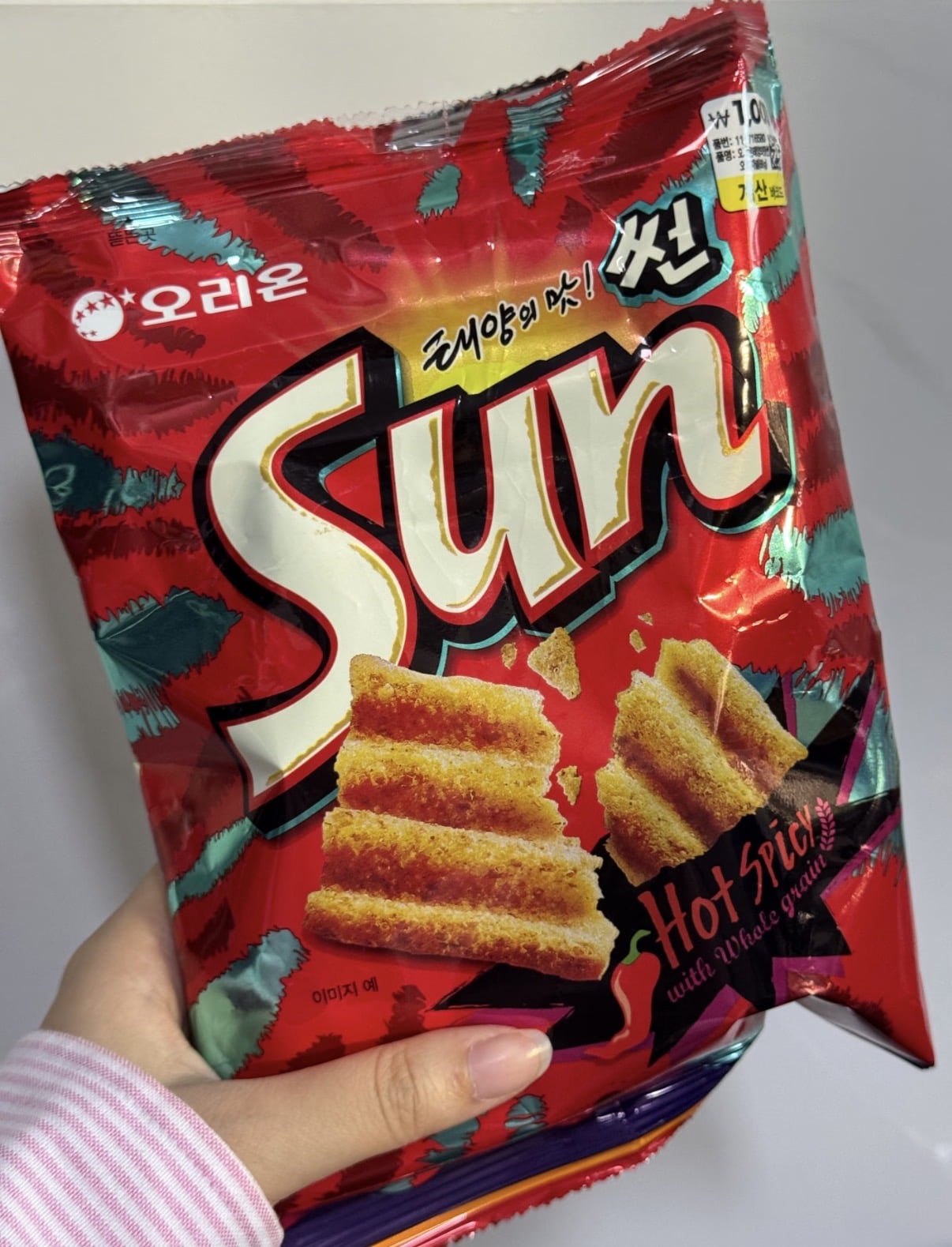 2026 韓國超商必買零食推薦!LE SSERAFIM 金采源同款零食曝光,10 款人氣商品一次看!