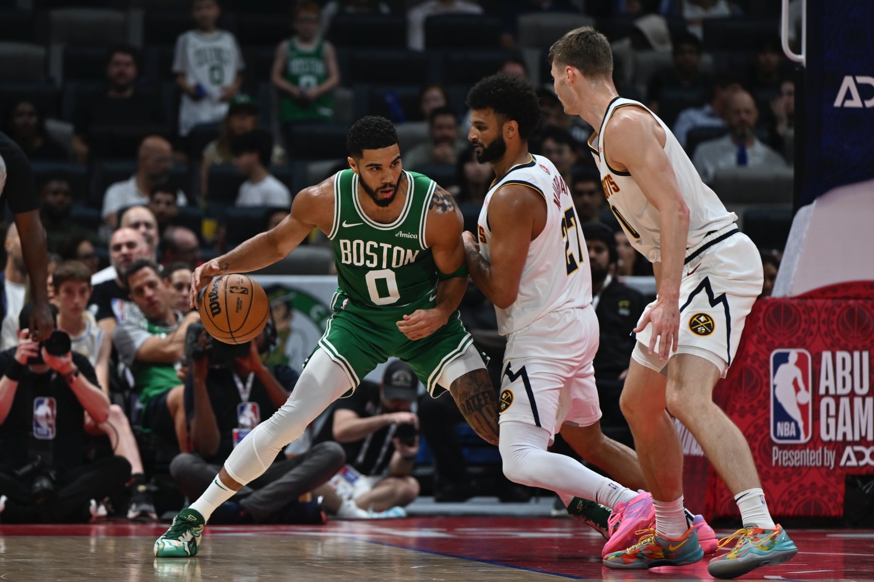 NBA/Curry 與 Tatum 同框打高爾夫被撞見!球迷狂喊「終於要組隊了」,前總統歐巴馬也現身掀起交易幻想大會!