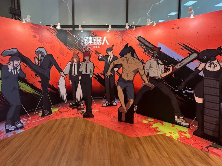 蕾潔迷必朝聖！《鏈鋸人》劇場版快閃店首度來台，波奇塔迴力車、蕾潔滑板⋯多款新周邊一次看！
