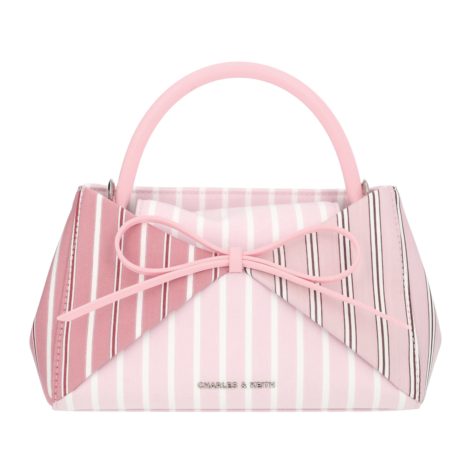 FLARE U 台灣成員崔立于帶隊友回家!攜手程予希一同亮相 CHARLES & KEITH 南西門市開幕活動!