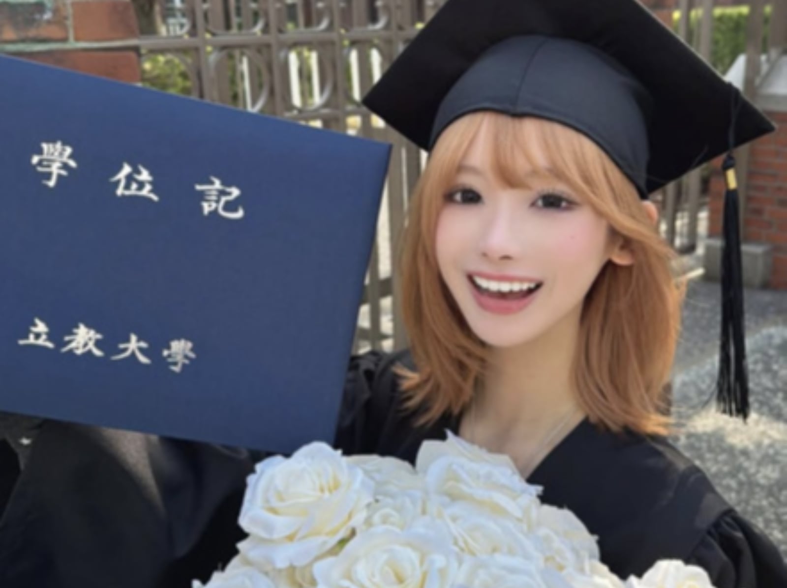 ENHYPEN 資深站姐 Mina 遭網暴輕生！生前直播崩潰：「好可怕！」