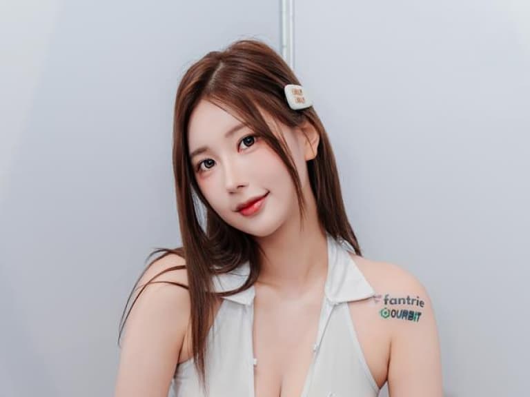 Fantrie 創作者 JUU 全身都在放電！最年輕「Miss Maxim」冠軍爆紅！【大稻埕男優專欄】