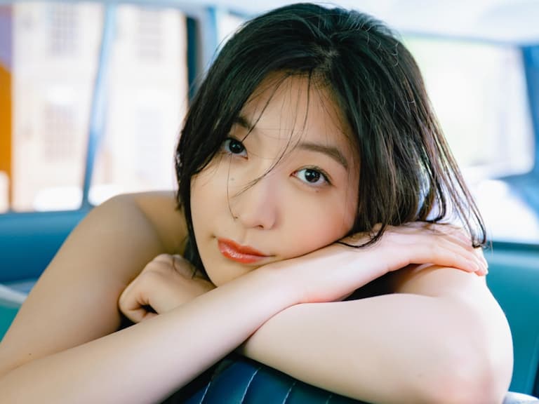 小貫莉奈被封「10 頭身美少女」!寫真界新星跨足特攝劇出演刑警!【老司J開車】