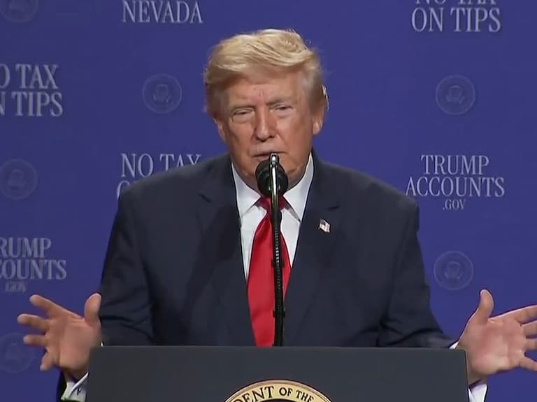 唐納川普 Donald Trump 頭髮突然變濃密引熱議！網友瘋猜：「是不是戴假髮？」
