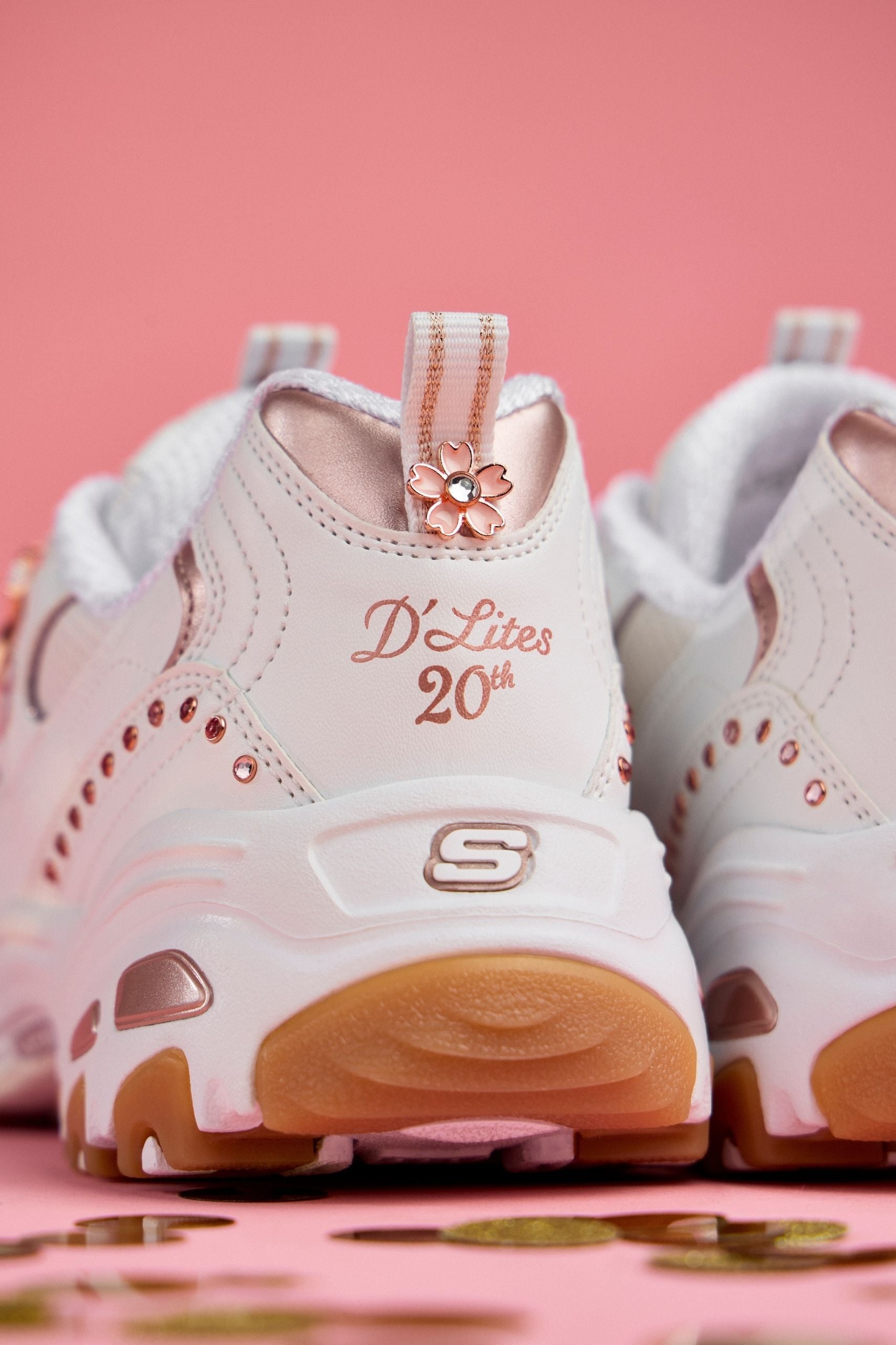 Y2K神鞋20年後再度封神!  舒華演繹 SKECHERS D'LITES 迎來20週年  全新限定系列再掀「裝飾經典」熱潮，打造專屬Y2K時尚風格