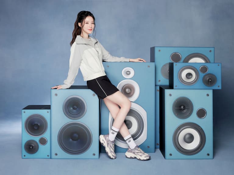 Y2K神鞋20年後再度封神!  舒華演繹 SKECHERS D'LITES 迎來20週年  全新限定系列再掀「裝飾經典」熱潮，打造專屬Y2K時尚風格