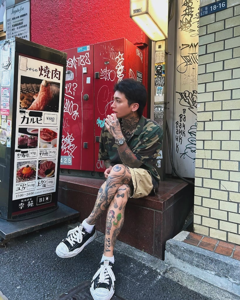 《不良一族尋愛記2》阿一球鞋收藏太狂!限量倒勾 AJ1、MMY溶解鞋⋯根本男公關界大鞋頭!