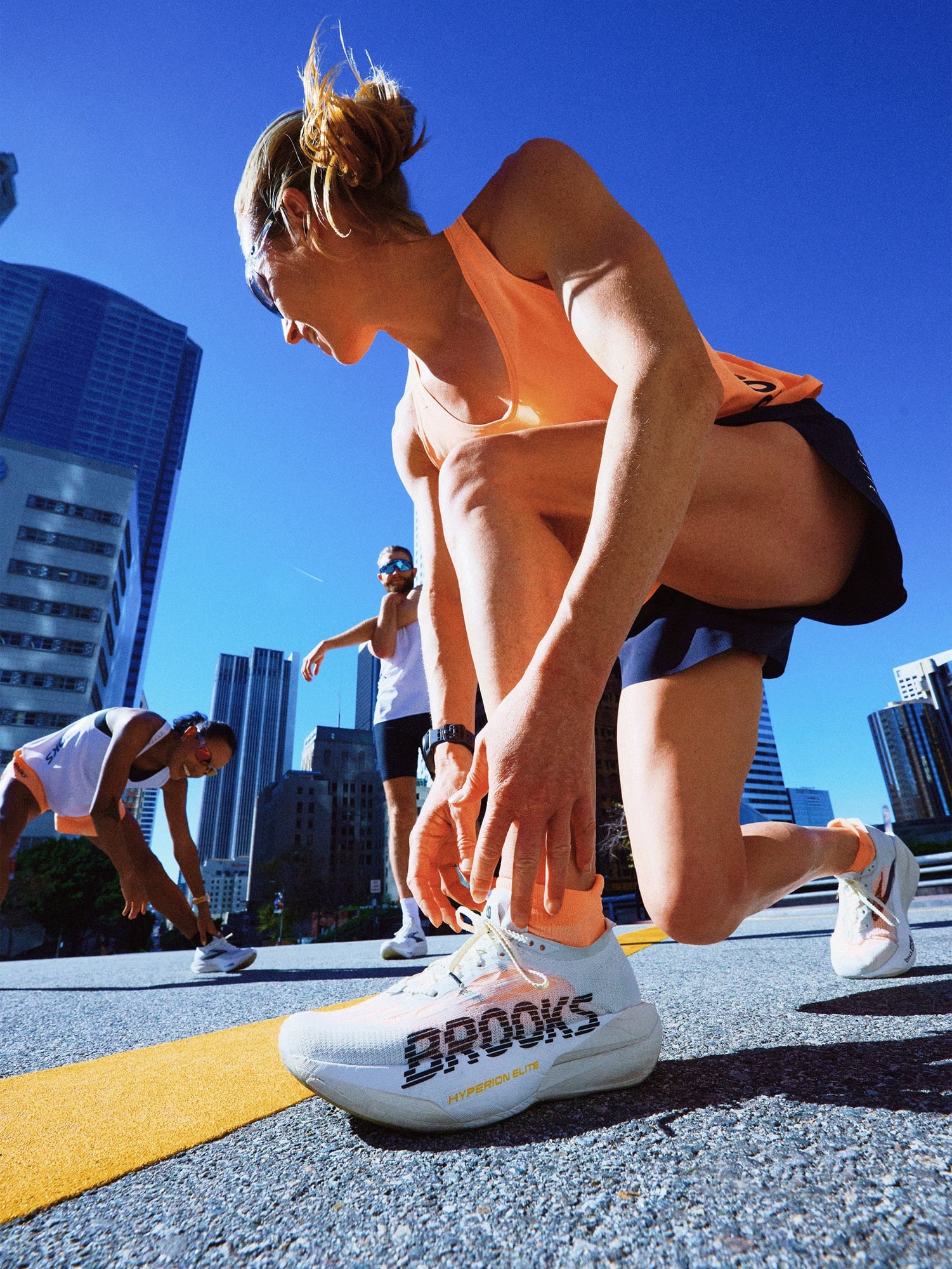 馬拉松季開跑!BROOKS 最狂競速鞋曝光⋯減重20%、避震升級9.39%,跑者狂讚:「根本破PB神器!」