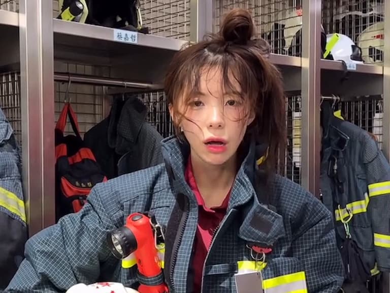 李多慧挑戰一日消防員累爆！經紀人嚇問：「沒關係嗎？」