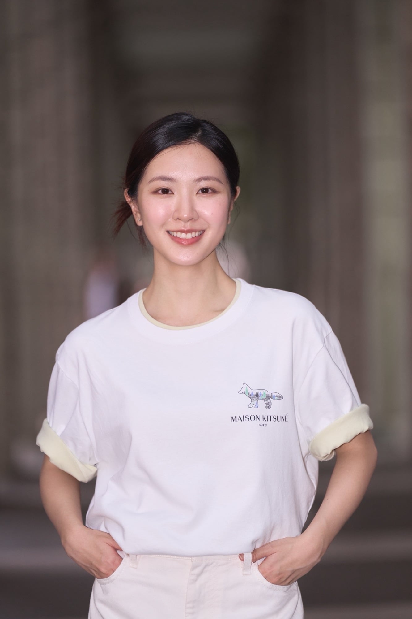 Maison Kitsuné 推出台北城市限定T恤!101大樓藏進小狐狸身體、刺繡工藝狂讚必收!