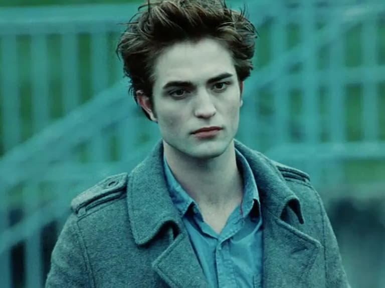 《暮光之城》羅伯派汀森 Robert Pattinson 差點演不了愛德華！導演坦言：「片商嫌他不夠帥！」