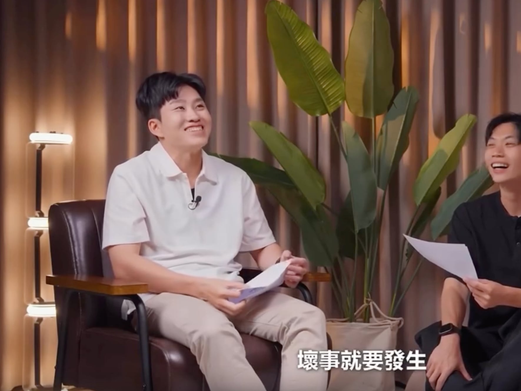 Joeman 和女網紅蕭伊分手爭議不斷！昔日影片一句「壞事要發生」成神預言引熱議！