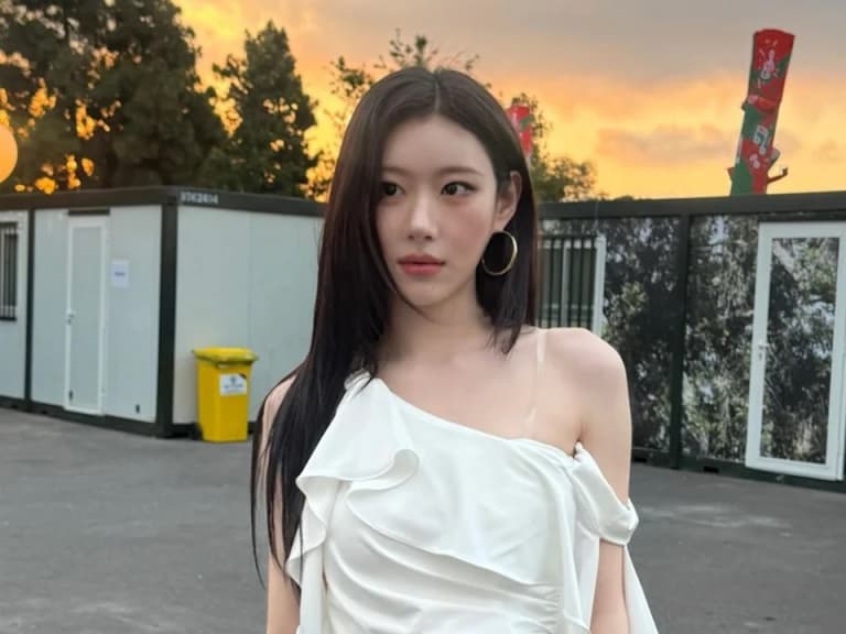 ITZY 彩領演唱會抱母親痛哭真相曝光！媽媽發文證實認​​​罹癌，樂觀喊話：「要笑得更多！」