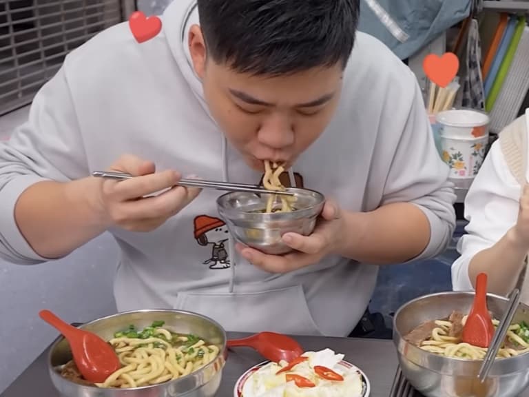 Joeman 凌晨要求蕭伊煮牛肉麵引爭議！台北 5 間宵夜牛肉麵推薦，半夜想吃這裡超推！