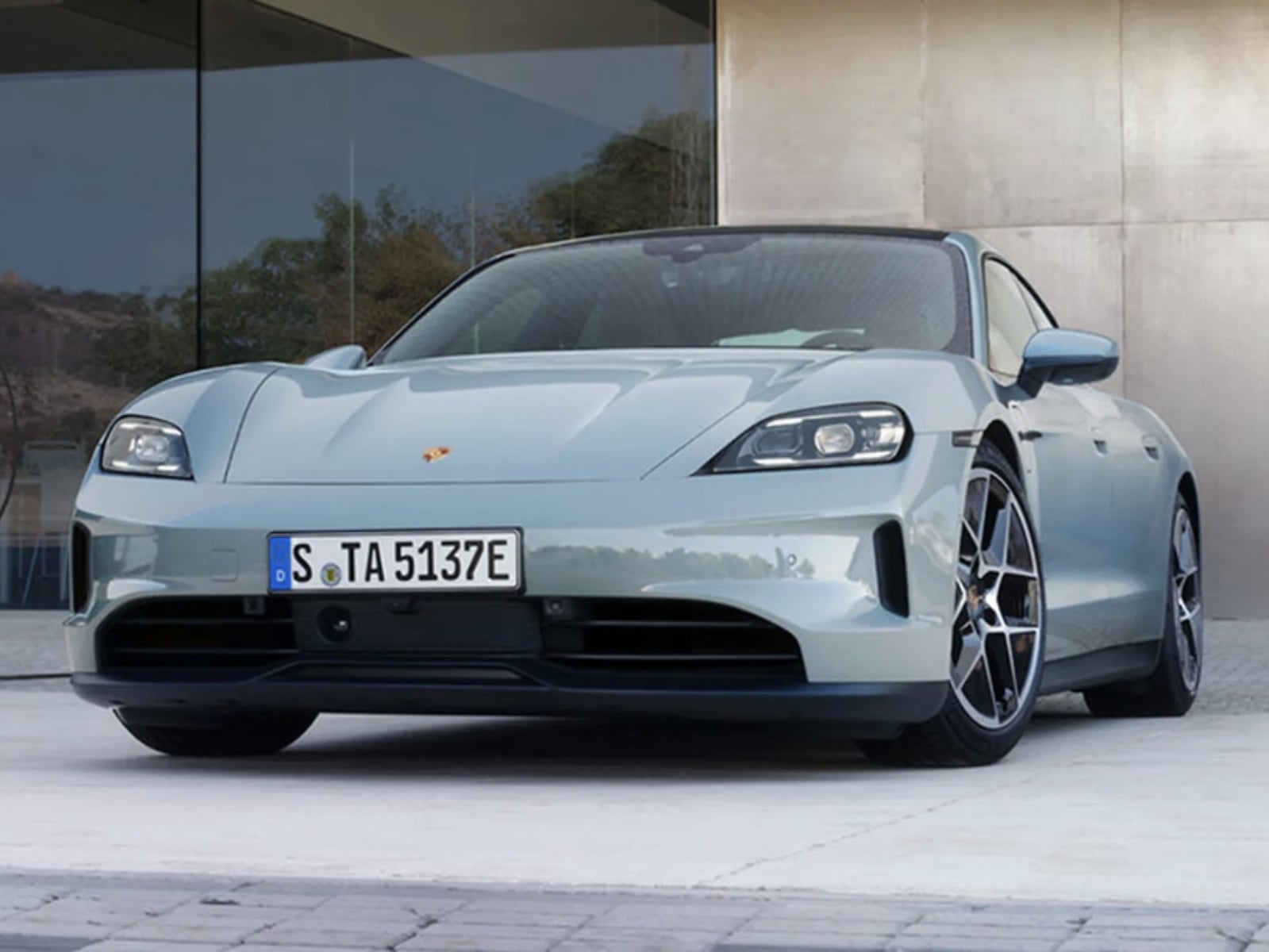 保時捷 Porsche 為避歐盟碳排壓力改牽手 XPeng！電動車銷量下滑，品牌轉型陷兩難！