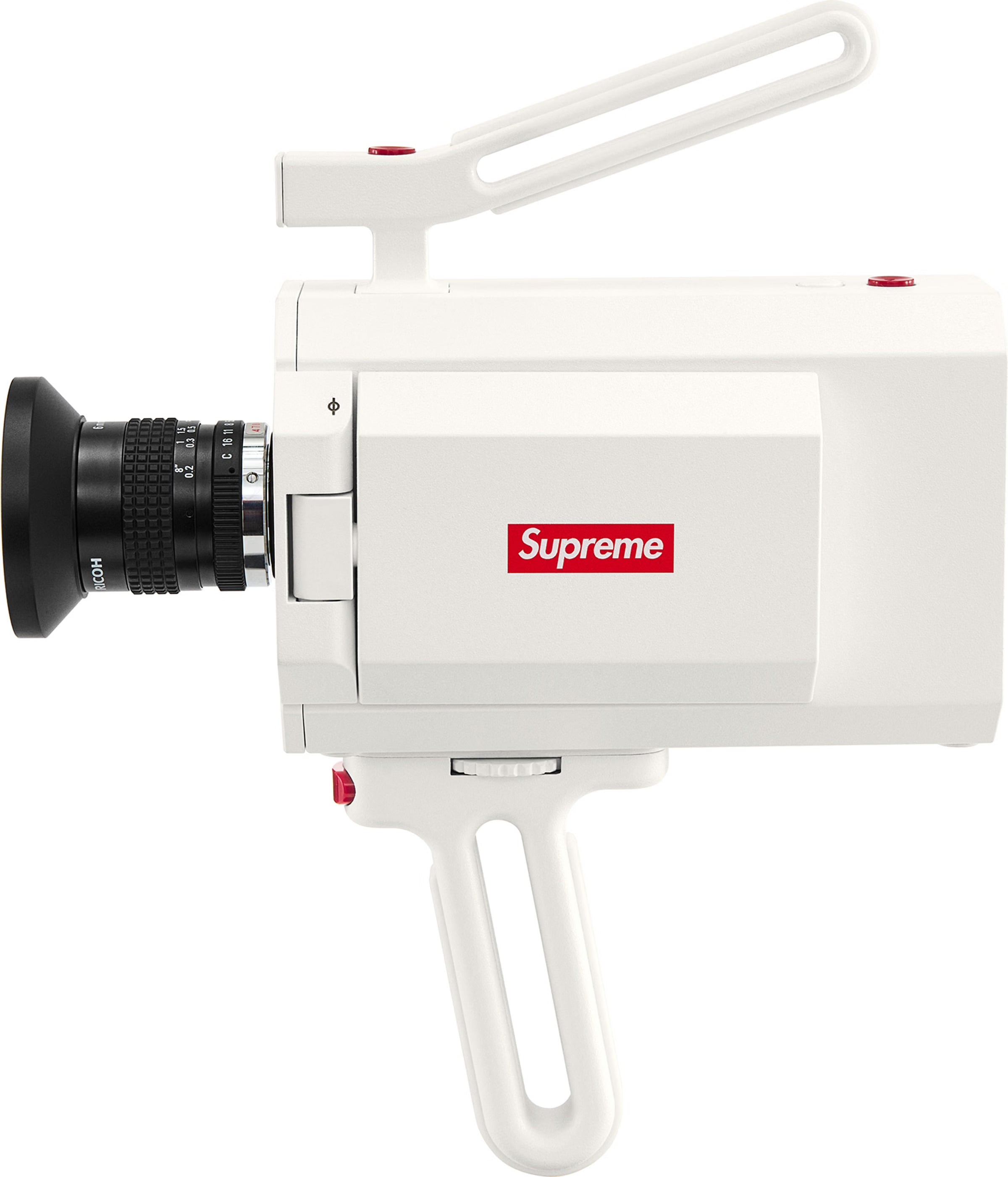Supreme 2026 秋冬配件再度腦洞大開！連 Dyson 吸塵器、摩托車，甚至整個滑板場都能賣！