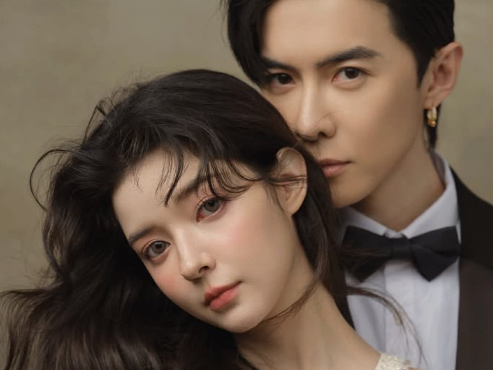 唐禹哲、蘇小軒婚紗照曝光！交往 7 年升格幸福四口之家，深情擁吻甜翻粉絲！