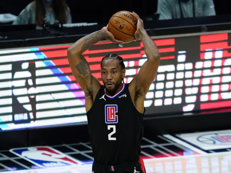 NBA / Kawhi Leonard 薪資上限案出現轉折？ESPN 稱查無直接金流、聯盟隨即反駁表示報導錯誤！