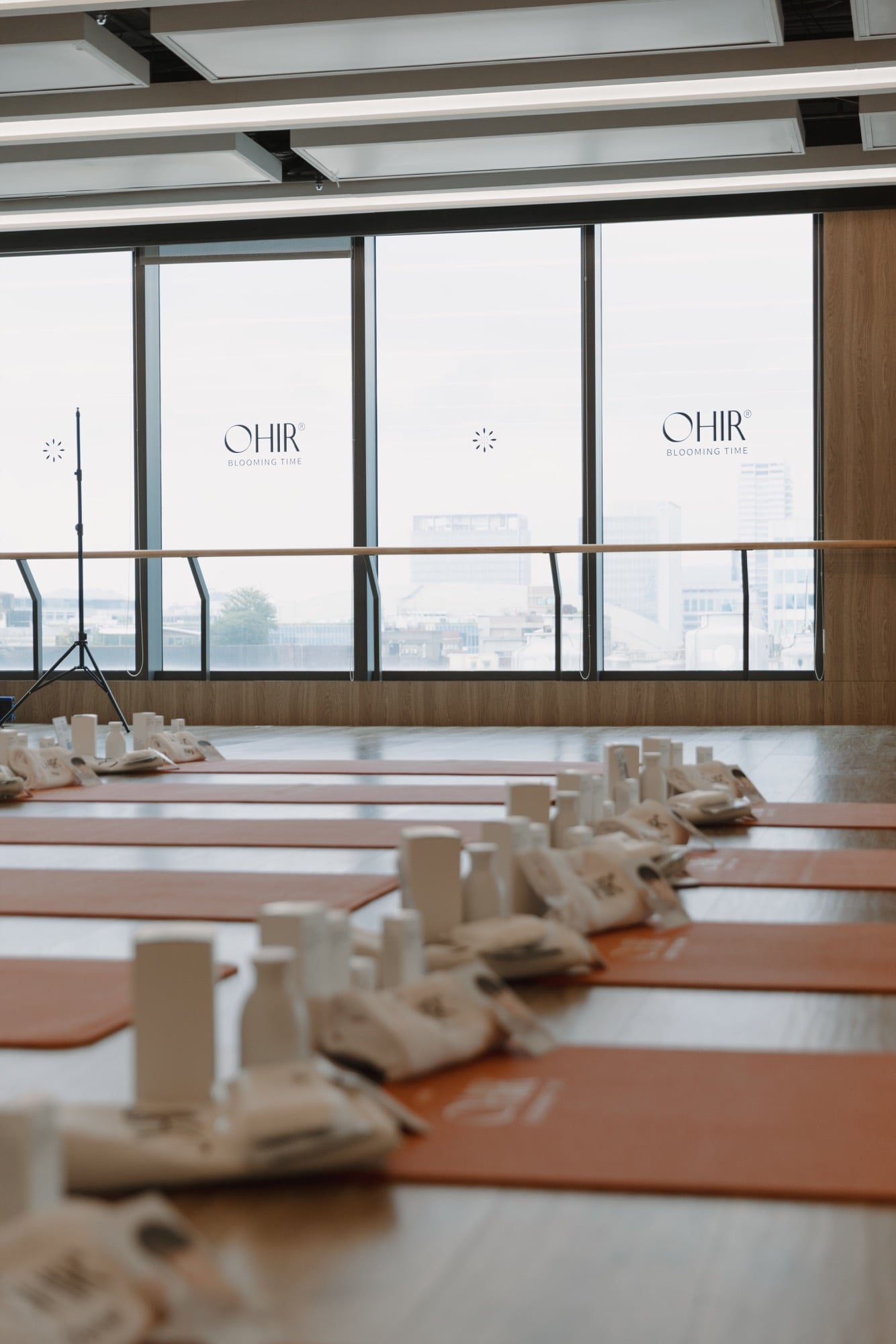 韓國保養品牌 OHIR 推「山茶花光透白系列」5 步驟保養法!結合 Barre 律動課程讓你由內而外自然綻放!