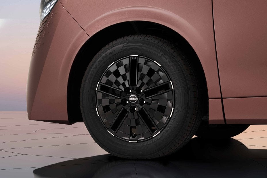 日產新型Elgrand VIP 880萬日圓開賣秒殺!銷售店曝:Toyota Alphard客戶狂轉換,還有人全配指名買!