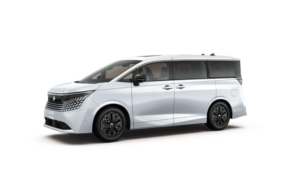 日產新型Elgrand VIP 880萬日圓開賣秒殺!銷售店曝:Toyota Alphard客戶狂轉換,還有人全配指名買!