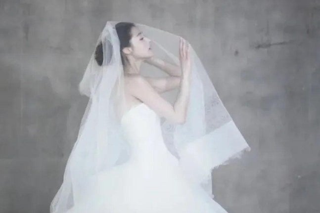 全智賢 Gianna Jun 14年前婚禮寫真曝光!31歲凍齡美貌現身,網友驚呼:「時間停止了」