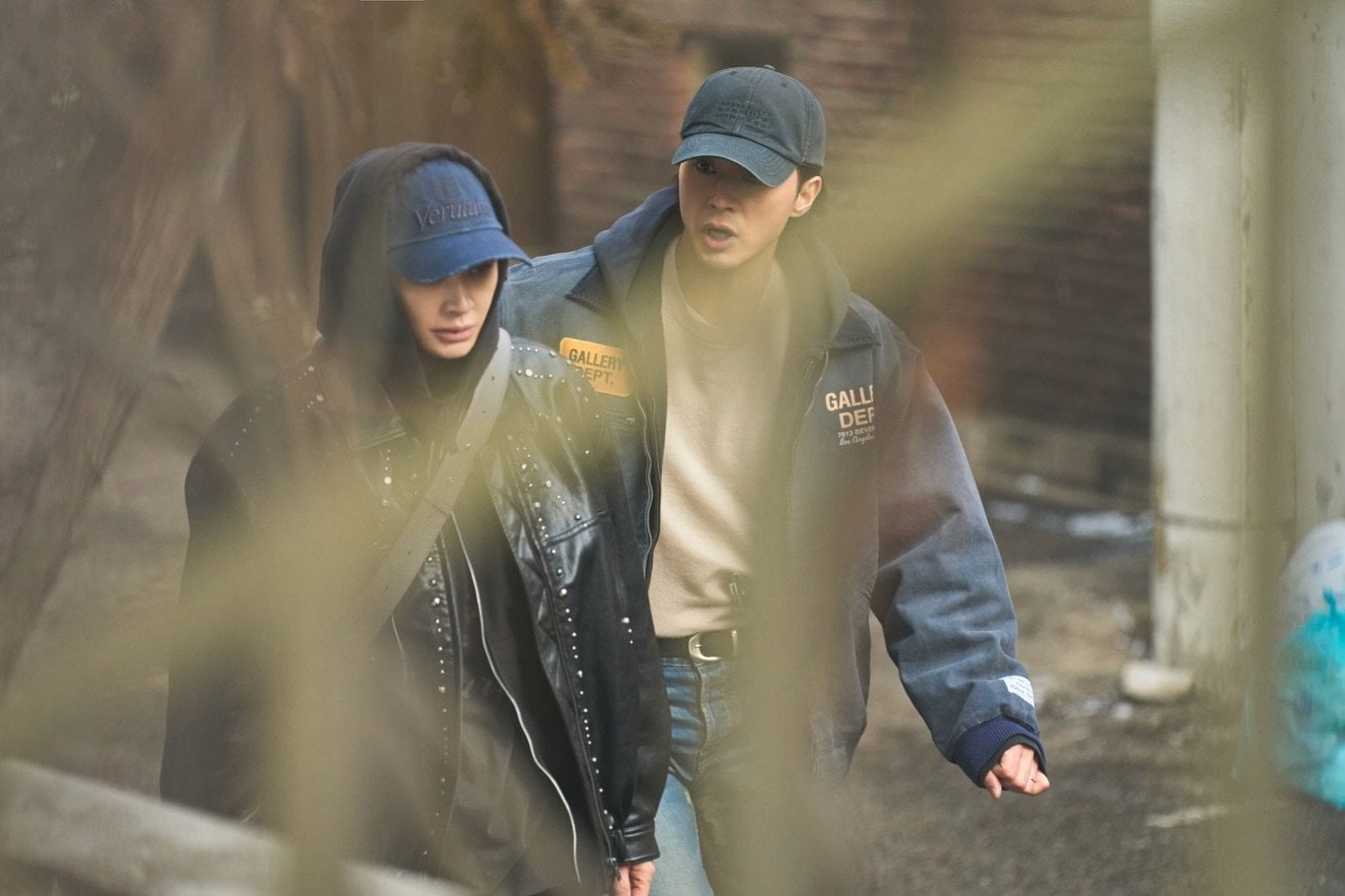 金憓秀 Kim Hye-soo《現在不是外遇的問題》觀看量暴增169%!金智勳私服穿搭同步瘋傳