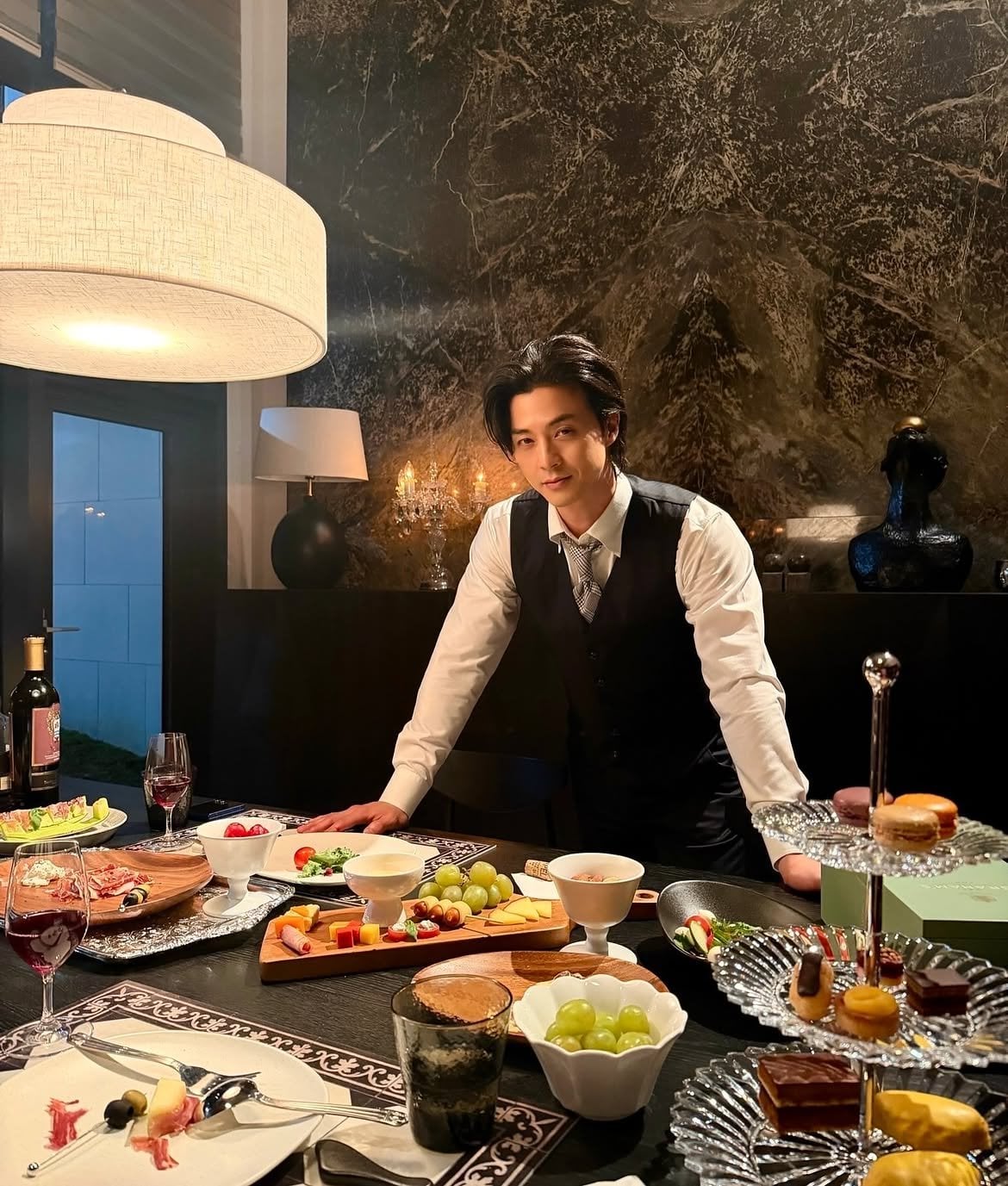金憓秀 Kim Hye-soo《現在不是外遇的問題》觀看量暴增169%!金智勳私服穿搭同步瘋傳