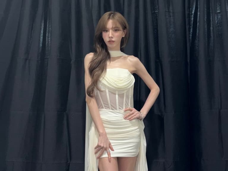 Red Velvet Wendy IG 曬新照！纖細身材配超立體五官掀熱議，網驚：「混血感爆棚！」