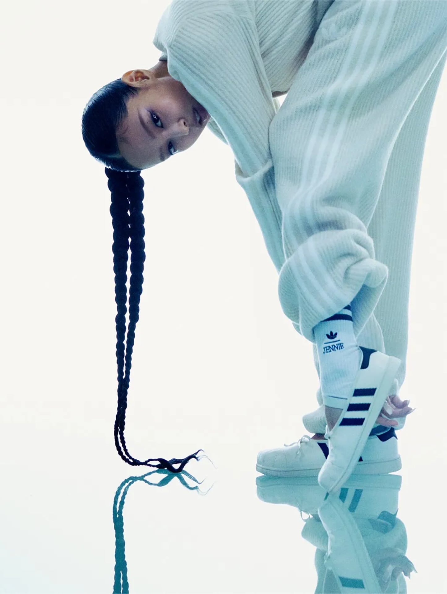 BLACKPINK Jennie 身高 163 與 adidas Originals 聯名鞋款搶先曝光!發售時間、款式、價格⋯一次看!