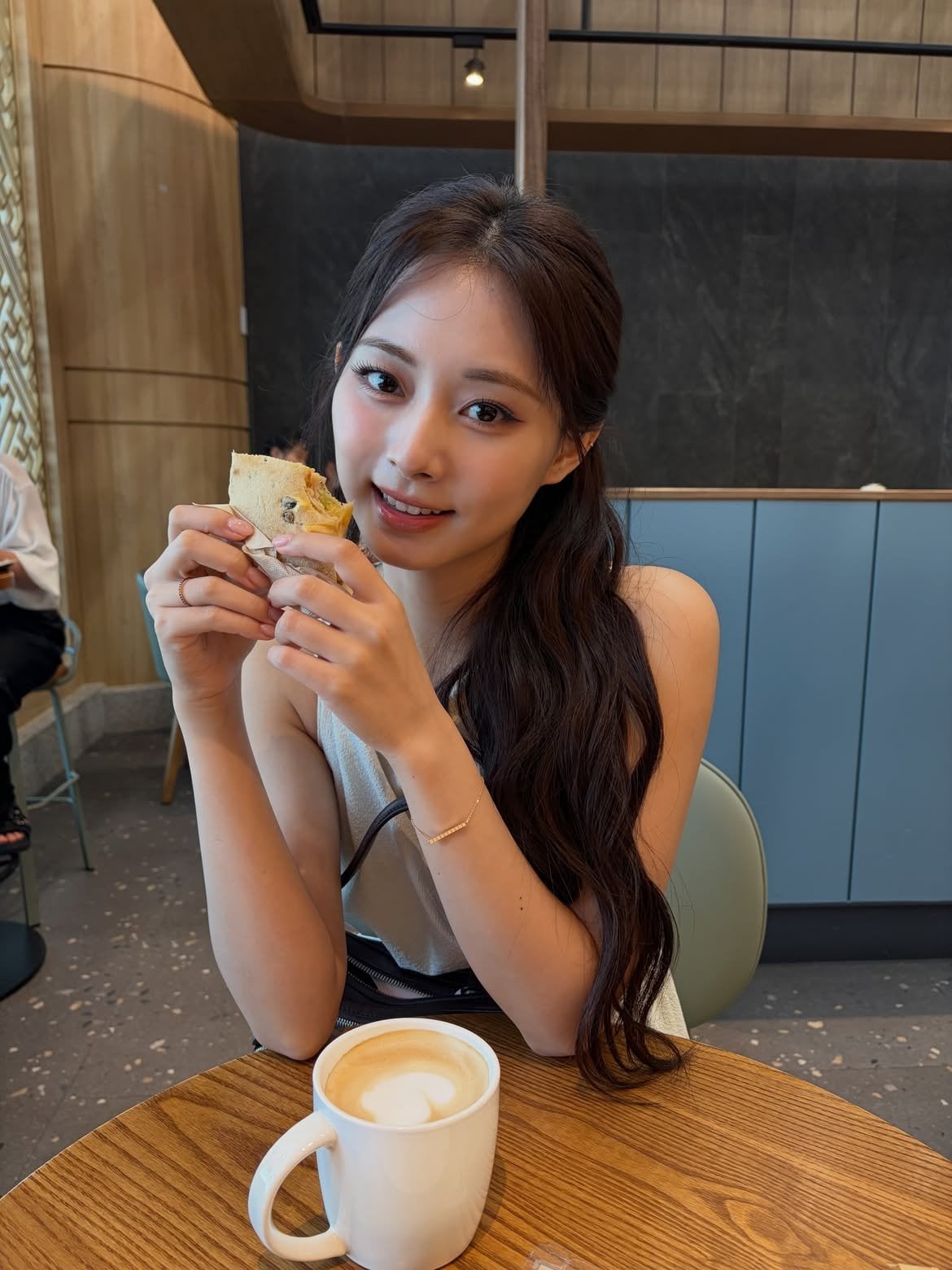 周子瑜 TZUYU 無懼TWICE單飛潮!美照三連發曝光 傳聞新東家未鬆口