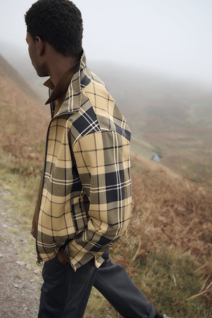 Barbour 2026秋冬「Birchwood格紋」系列狂讚!蘇格蘭林地色彩入魂,駝色海軍藍搭配超英倫!