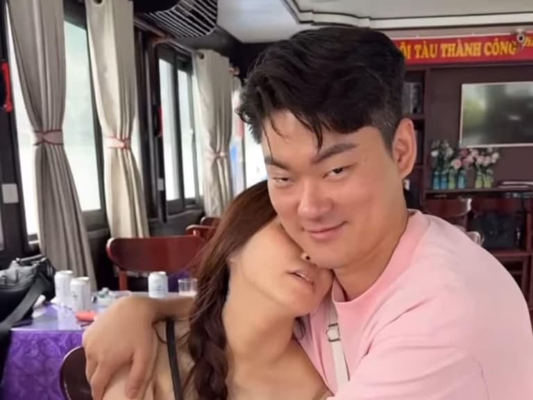 濱樺愛妻人設崩塌！舔女性友人腳趾惹議，深夜道歉：「沒拿捏好界線！」