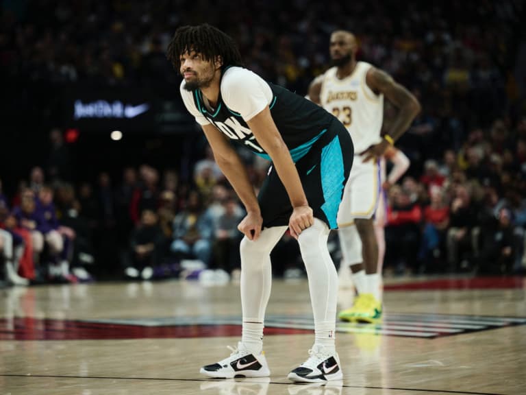 NBA/拓荒者 Shaedon Sharpe 右膝半月板撕裂!預計缺陣 6 個月,招牌彈跳恐受影響!