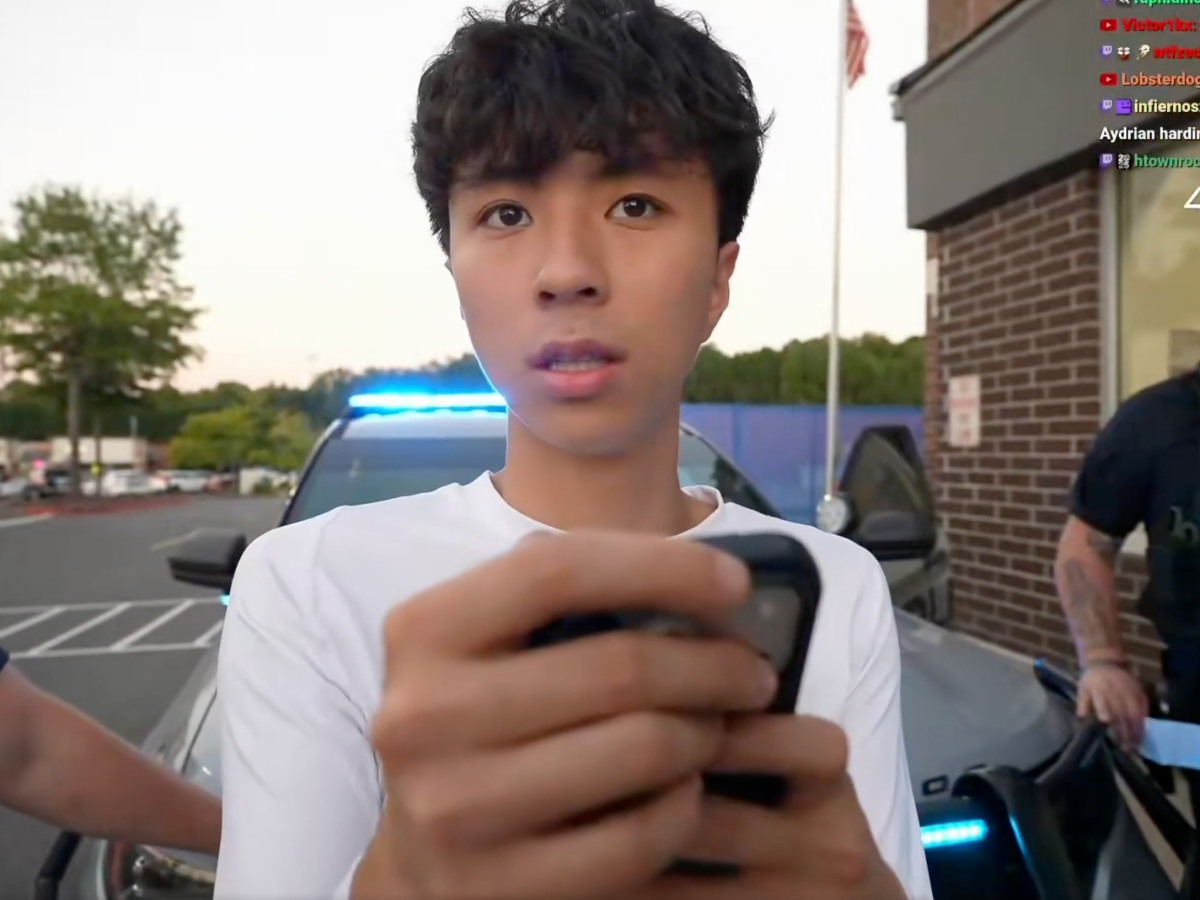 Ray 被 Walmart 永久性驅逐！遭警察拘留後想拍 TikTok 調皮被律師制止！