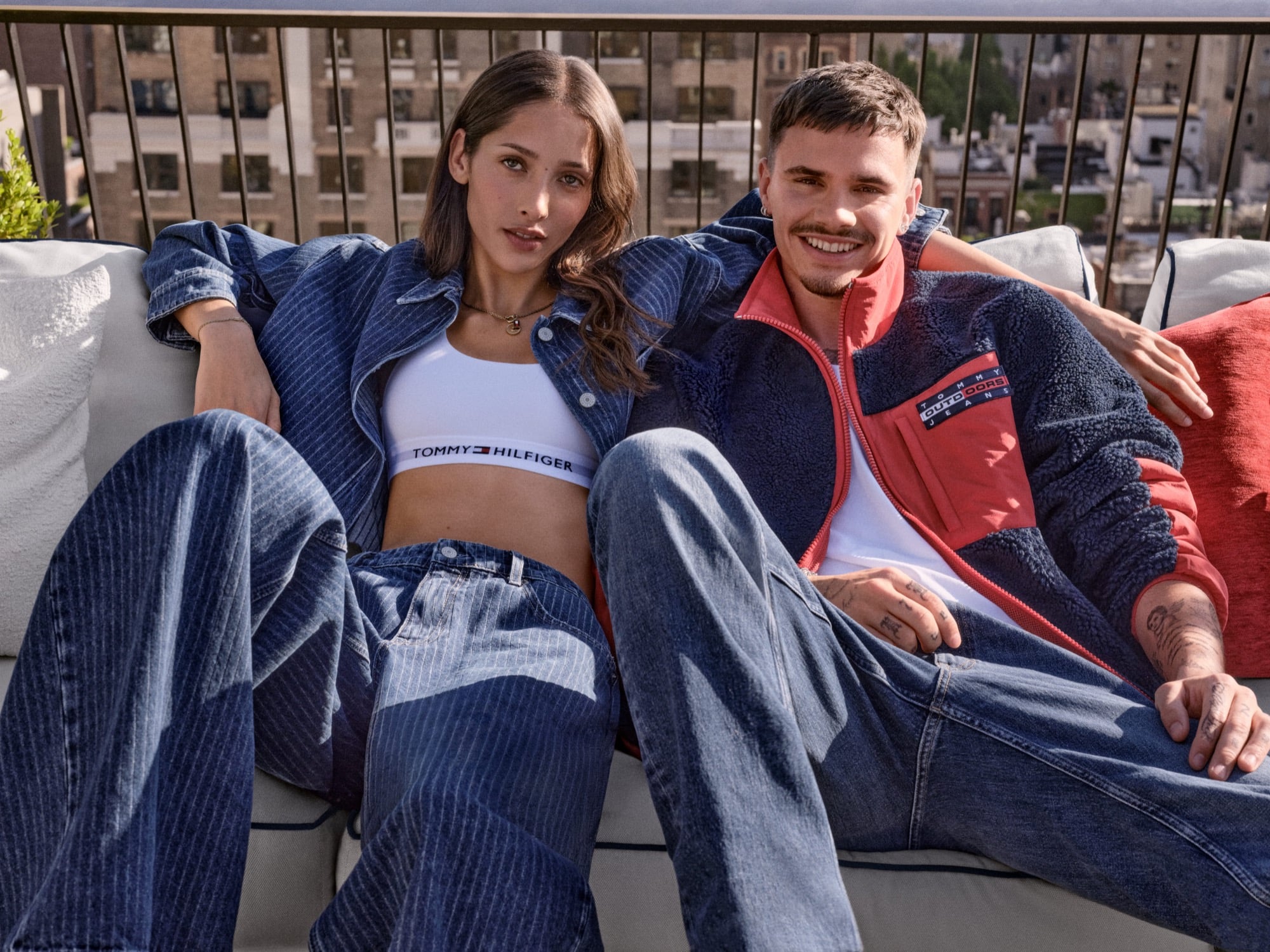 羅密歐·貝克漢領銜 TOMMY HILFIGER 2026 秋季廣告!紐約時尚教主齊聚 The Mark Hotel,丹寧穿搭狂讚「沒有正確穿法」⋯