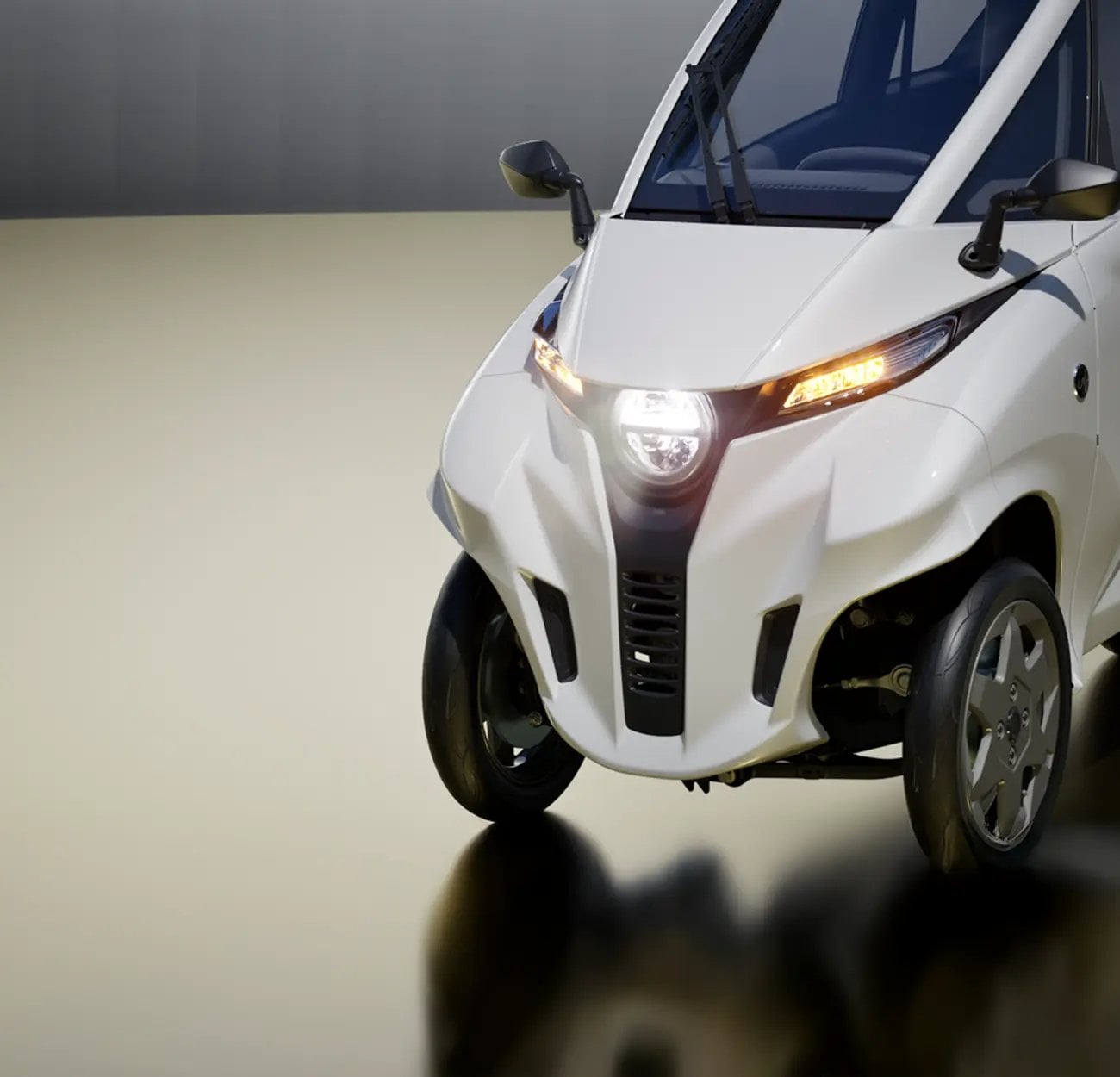 日本三輪小型電動車「Lean3」開放預訂!169萬8000日圓起、免車檢普通執照就能開