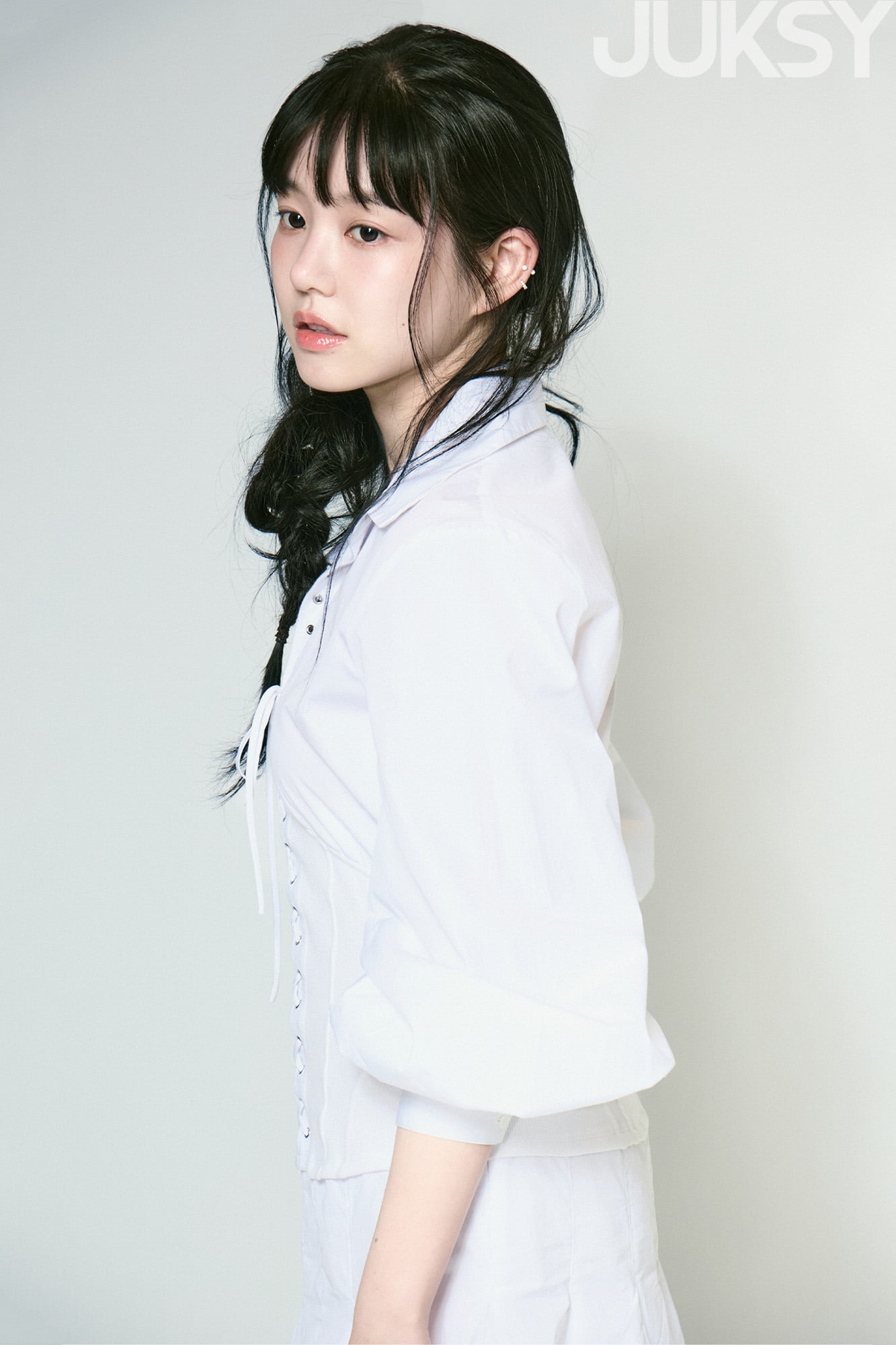 李侑菲