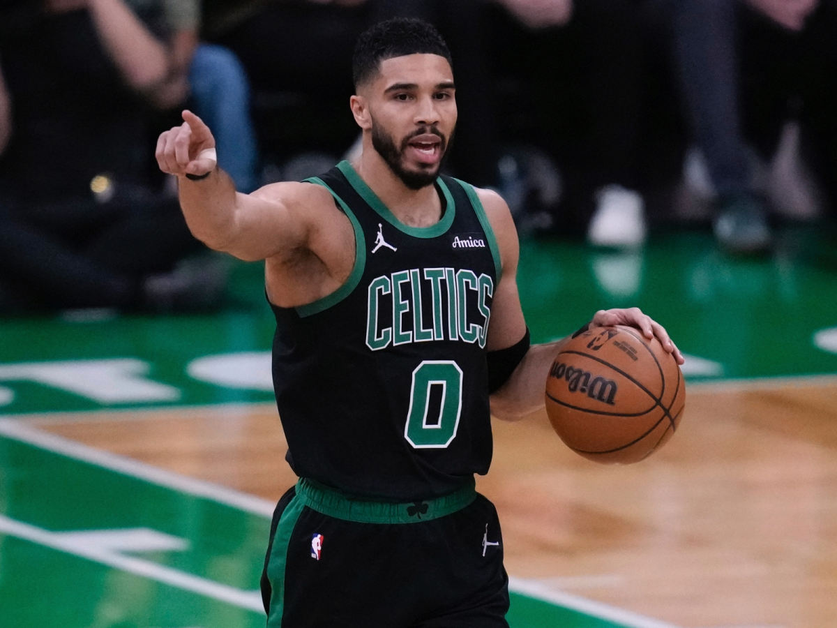 NBA／Jayson Tatum 上海罰球準度失靈！連續 10 球全失手，現場球迷忍不住喊「讓我試試」！
