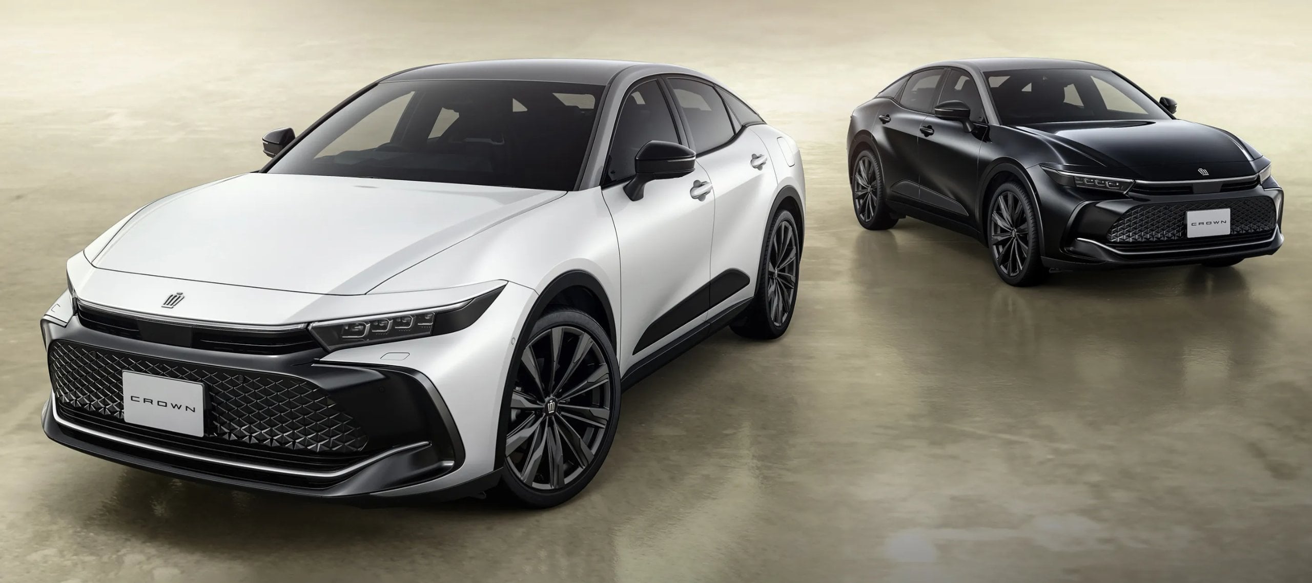 Toyota Crown小改款搶先開放預接單!157萬起、5色曝光,最帥皇冠Sport傳11月登台