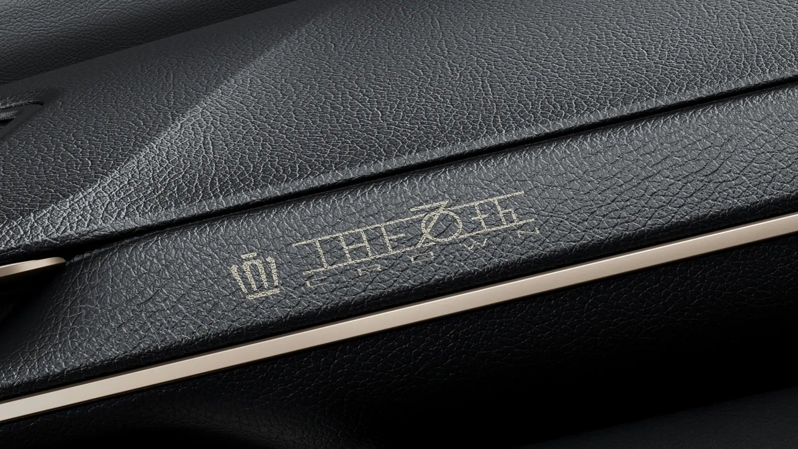 Toyota Crown小改款搶先開放預接單!157萬起、5色曝光,最帥皇冠Sport傳11月登台