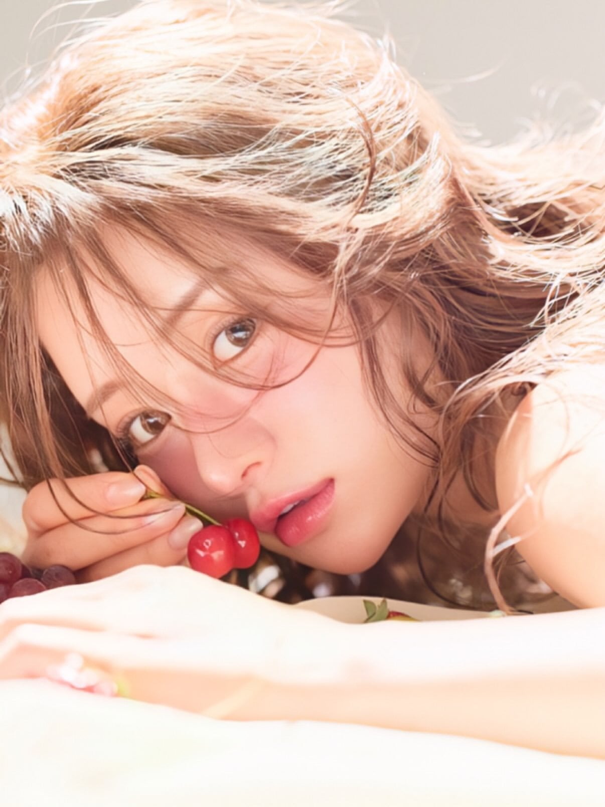 日本Netflix《不良一族尋愛記2》北新地頂級高級陪酒女(キャバ嬢)露娜本名曝光!29歲伊藤美々菜、38萬粉絲背後藏壯絕過去